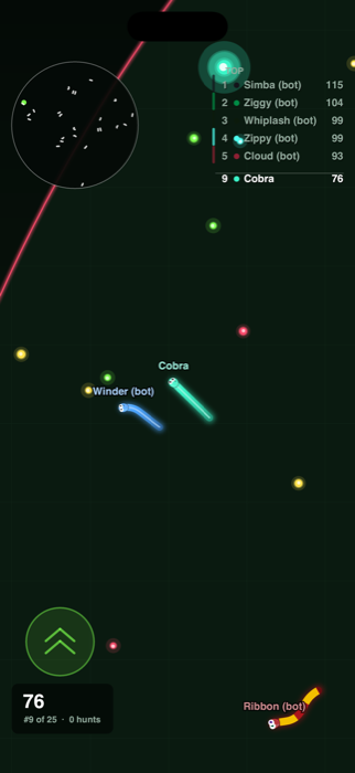 A Classic round in progress: a green snake beside a rival, the live leaderboard and the minimap.